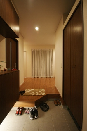 徳島県で家を建てるならサーロジック-玄関ホール