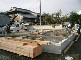 徳島県で家を建てるならサーロジック-土台敷き