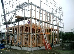 徳島県で家を建てるならサーロジック-建て方