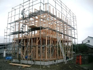 徳島県で家を建てるならサーロジック-建て方