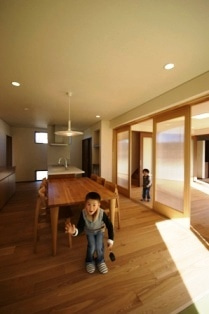 徳島県で家を建てるならサーロジック-アイランドキッチン前