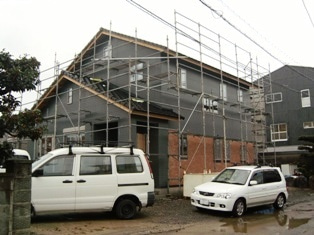 徳島県で家を建てるならサーロジック-タイル貼り