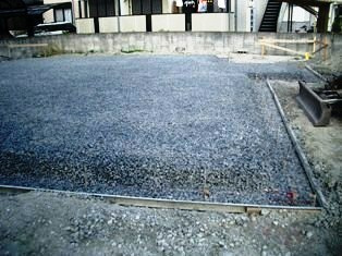 徳島県で家を建てるならサーロジック-砕石基礎