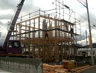 徳島県で家を建てるならサーロジック-建て方