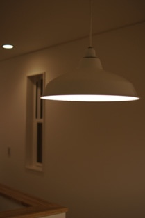 徳島県で家を建てるならサーロジック-ホーローランプ