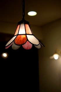 徳島県で家を建てるならサーロジック-ステンドグラスペンダントライト