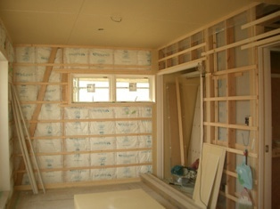 徳島県で家を建てるならサーロジック-断熱材施工と胴縁