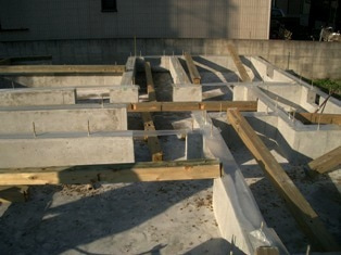 徳島県で家を建てるならサーロジック-土台敷き