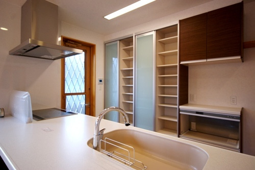 徳島県で家を建てるならサーロジック-キッチン収納