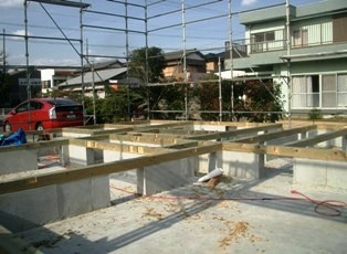 徳島県で家を建てるならサーロジック-土台敷き