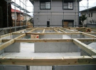 徳島県で家を建てるならサーロジック-土台敷き