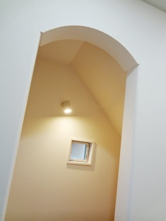 徳島県で家を建てるならサーロジック-アーチ壁