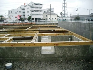 徳島県で家を建てるならサーロジック-土台敷き