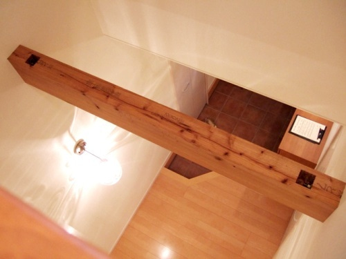 徳島県で家を建てるならサーロジック-玄関吹き抜け