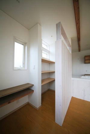 徳島県で家を建てるならサーロジック-ミシンコーナー