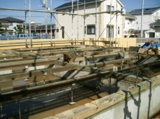 徳島県で家を建てるならサーロジック-土台敷き