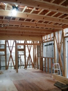 徳島県で家を建てるならサーロジック-アルミサッシュ枠取付