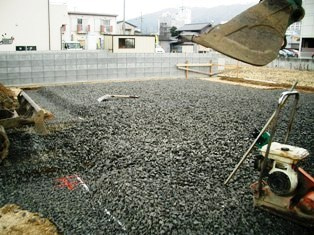 徳島県で家を建てるならサーロジック-砕石基礎