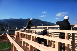 徳島県で家を建てるならサーロジック-棟上げ