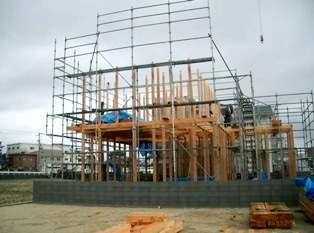 徳島県で家を建てるならサーロジック-建て方