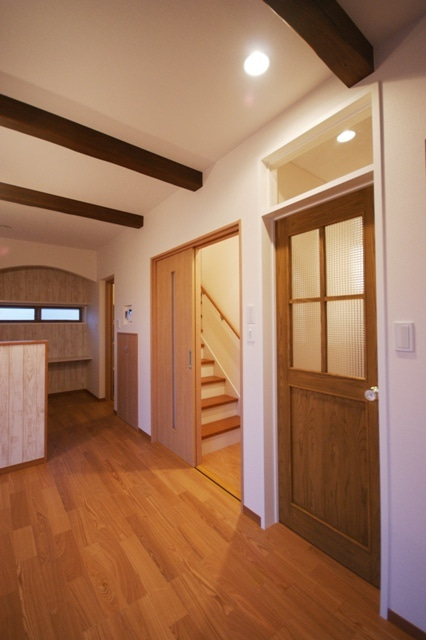 徳島県で家を建てるならサーロジック-ガラスドアノブとアッシュドア