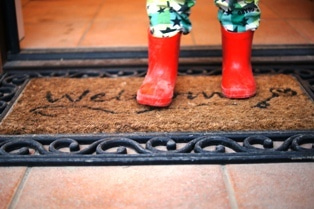 徳島県で家を建てるならサーロジック-足マット