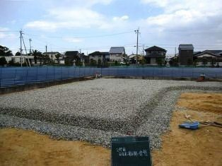 徳島県で家を建てるならサーロジック-砕石基礎2層目
