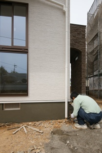 徳島県で家を建てるならサーロジック-左官基礎刷毛引き