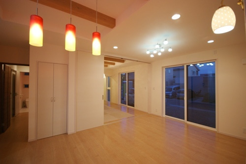 徳島県で家を建てるならサーロジック-お洒落なリビング