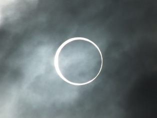 徳島県で家を建てるならサーロジック-金環日食