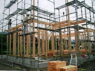 徳島県で家を建てるならサーロジック-建方