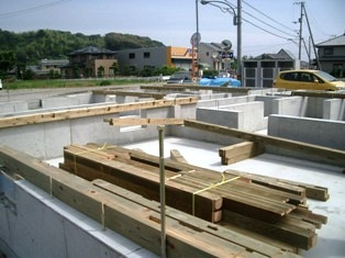 徳島県で家を建てるならサーロジック-土台敷き