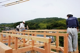 徳島県で家を建てるならサーロジック-棟上げ