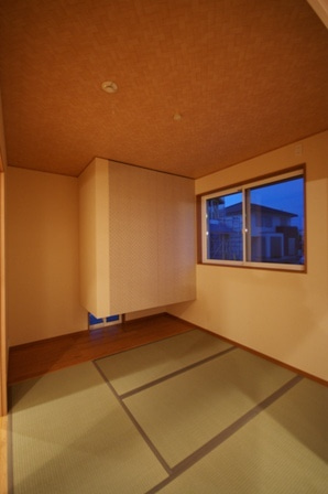 吊り押し入れと和室