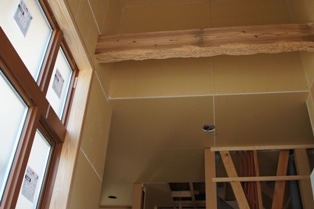 徳島県で家を建てるならサーロジック-古木風に梁を加工