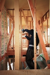 徳島県で家を建てるならサーロジック-ニッチ取付