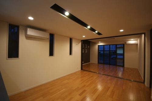 徳島県で家を建てるならサーロジック-モダンリビング