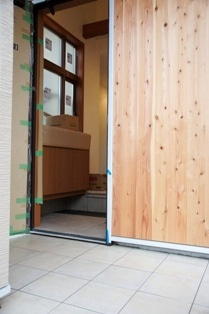 徳島県で家を建てるならサーロジック-タイル張り施工