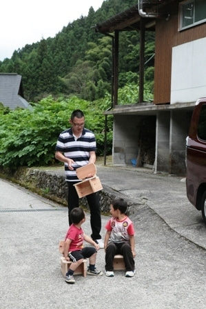 徳島県で家を建てるならサーロジック-キッズチェア