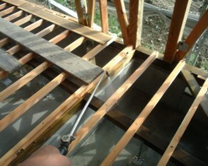 徳島県で家を建てるならサーロジック-防蟻処理