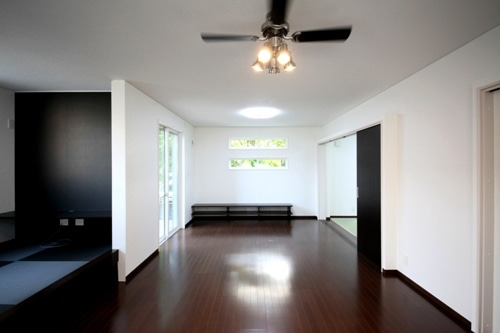 徳島県で家を建てるならサーロジック-小上がりの和室