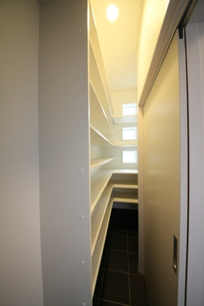 徳島県で家を建てるならサーロジック-シューズクローク