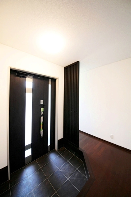 徳島県で家を建てるならサーロジック-おしゃれな玄関