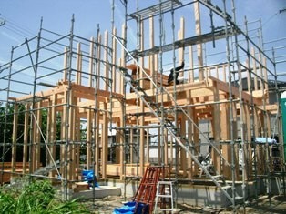 徳島県で家を建てるならサーロジック-建て方