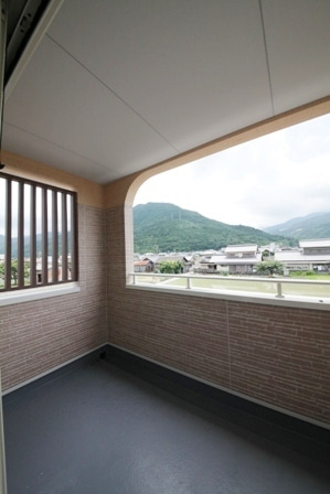 徳島県で家を建てるならサーロジック-アーチバルコニー