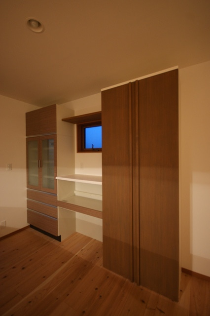 徳島県で家を建てるならサーロジック-オーダー食品庫扉