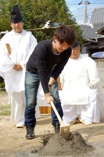 徳島県で家を建てるならサーロジック-鍬入れ