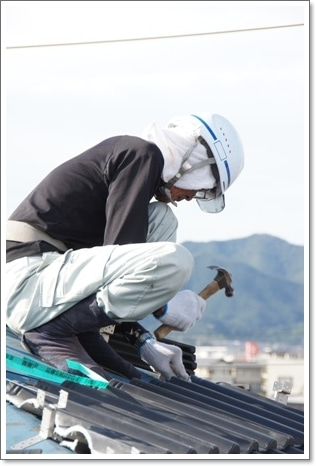 徳島県で家を建てるならサーロジック-瓦職人はおじいちゃん