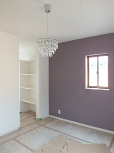 徳島県で家を建てるならサーロジック-紫壁紙