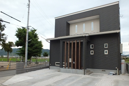 徳島県で家を建てるならサーロジック-モダン外観